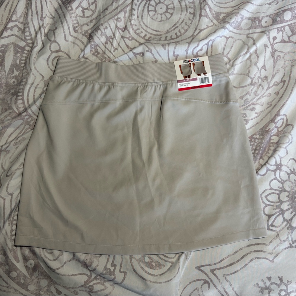 Women’s Stretch Pull-On Skort in Light Gray/Taupe